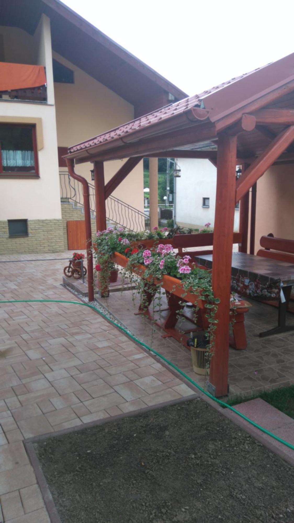 Domino Apartment Korytne Bagian luar foto