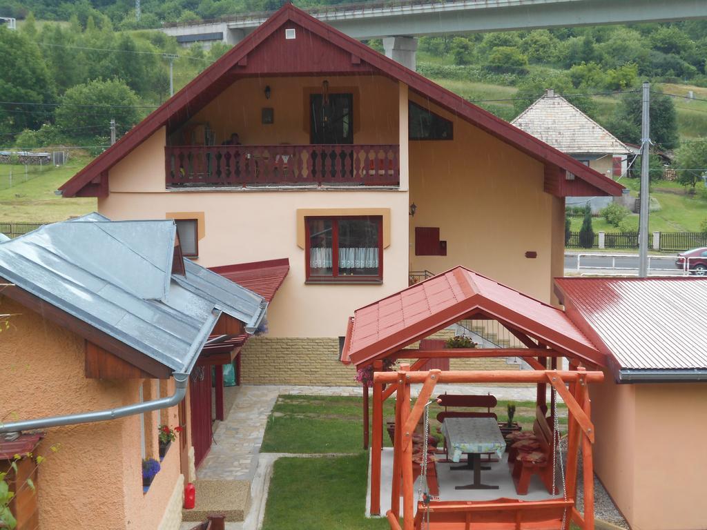 Domino Apartment Korytne Bagian luar foto