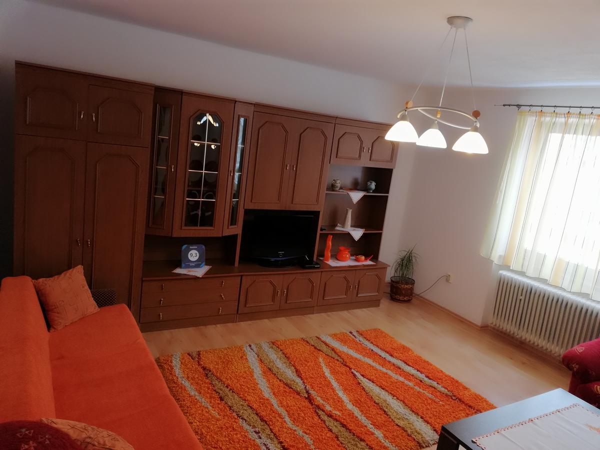 Domino Apartment Korytne Bagian luar foto