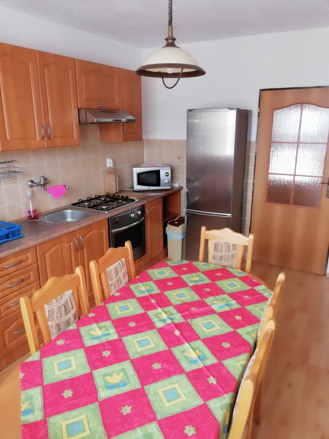 Domino Apartment Korytne Bagian luar foto